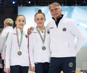 podio jr sfe06251 copia simone ferraro ph